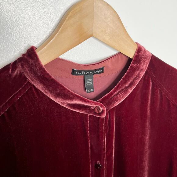 Eileen Fisher Womens Velvet Silk Blend Button Up Tunic Top XS Burgundy Lagenlook - Picture 4 of 10